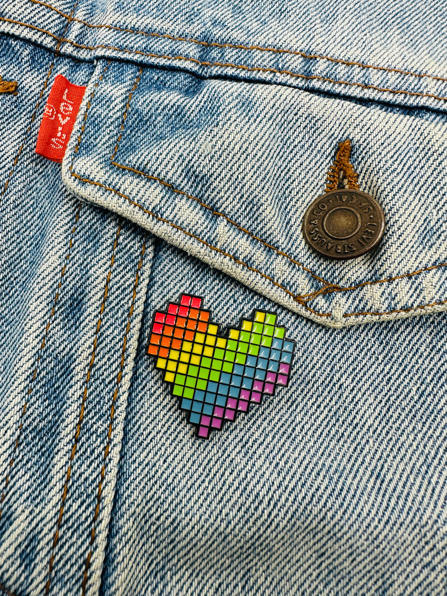 Kitűző - Pixel Pride Szív