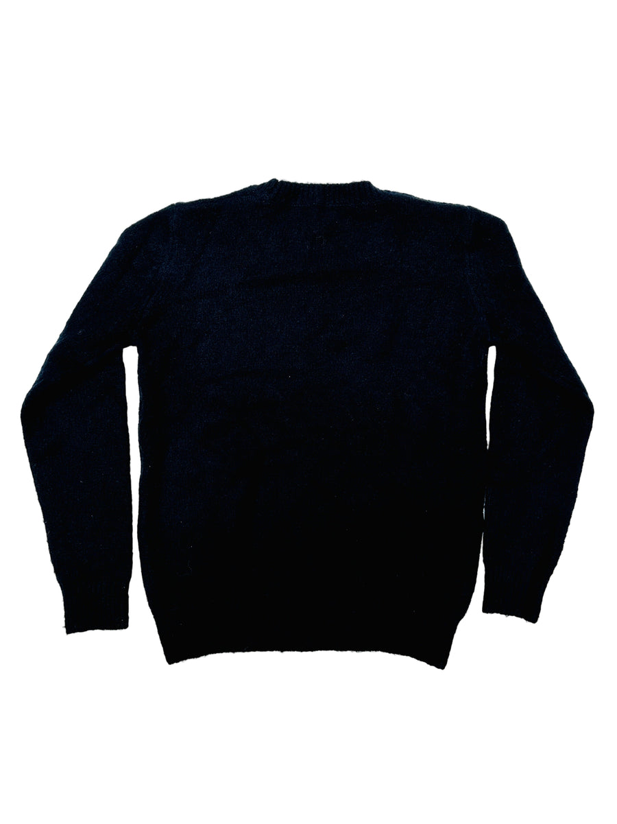 Ez a pulóver, egy használt darab a Szputnyik Shop gondosan válogatott vintage kollekciójából, amely már őrzi a karácsony varázslatos hangulatát. Ajándékozd meg a bolygót azzal, hogy idén egy preloved darabot vásárolsz!