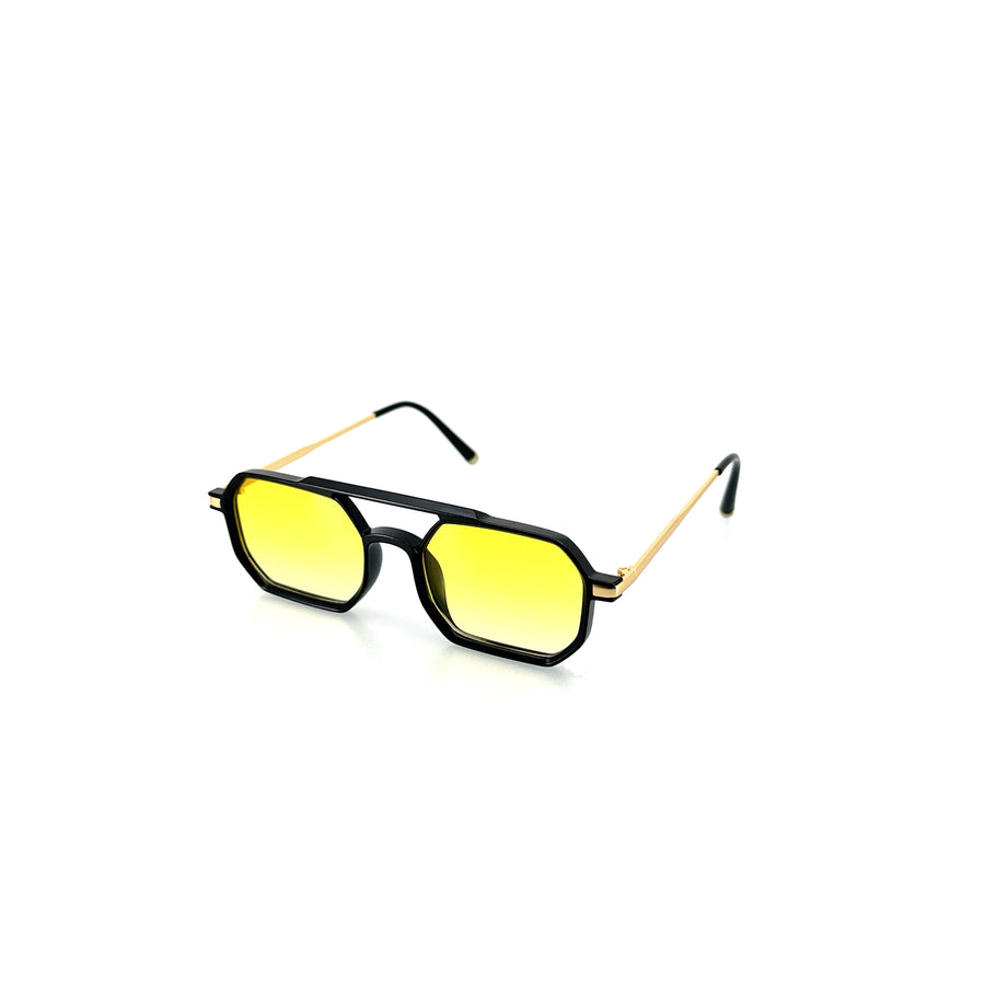 Szögletes, hidas műanyagkeretű, sárga lencsés napszemüveg.