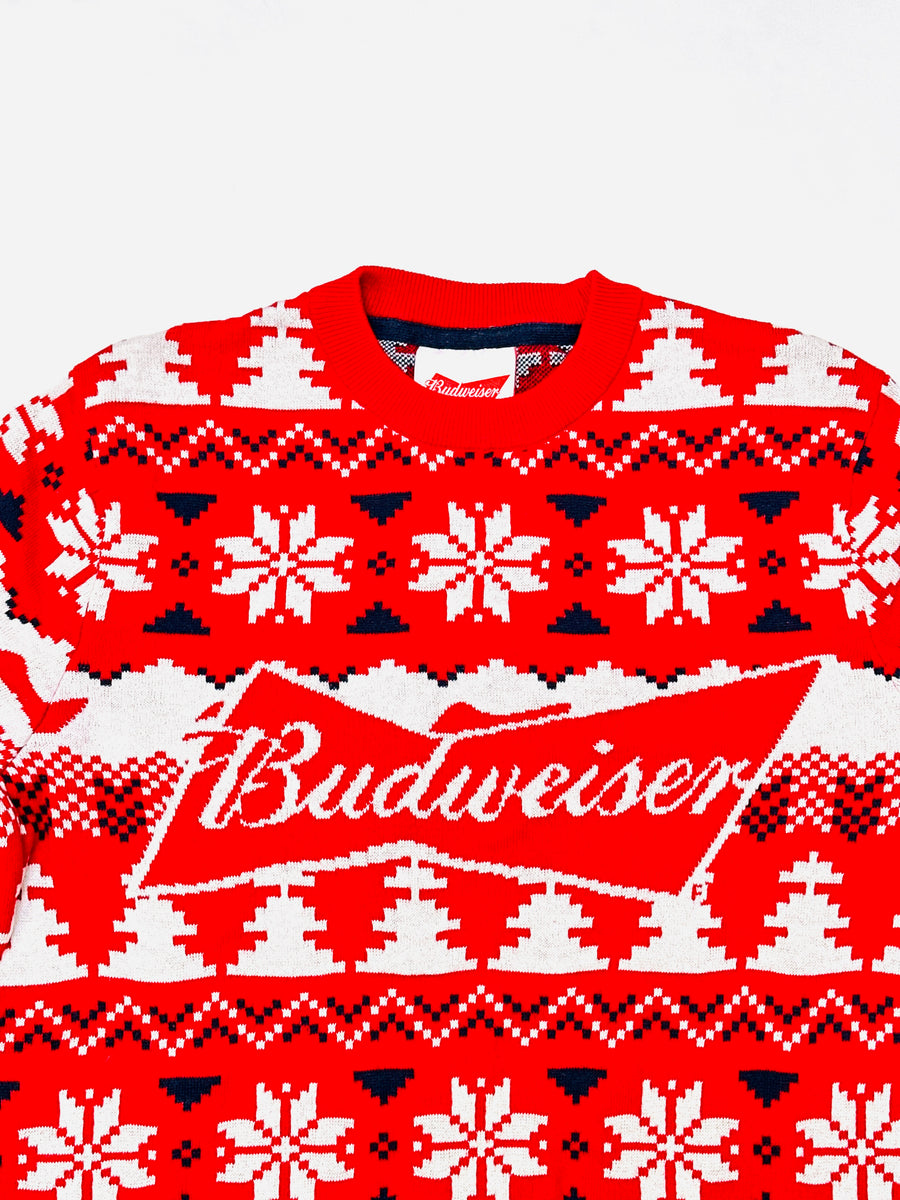 Ez a pulóver, egy használt darab a Szputnyik Shop gondosan válogatott vintage kollekciójából, amely már őrzi a karácsony varázslatos hangulatát. Ajándékozd meg a bolygót azzal, hogy idén egy preloved darabot vásárolsz!