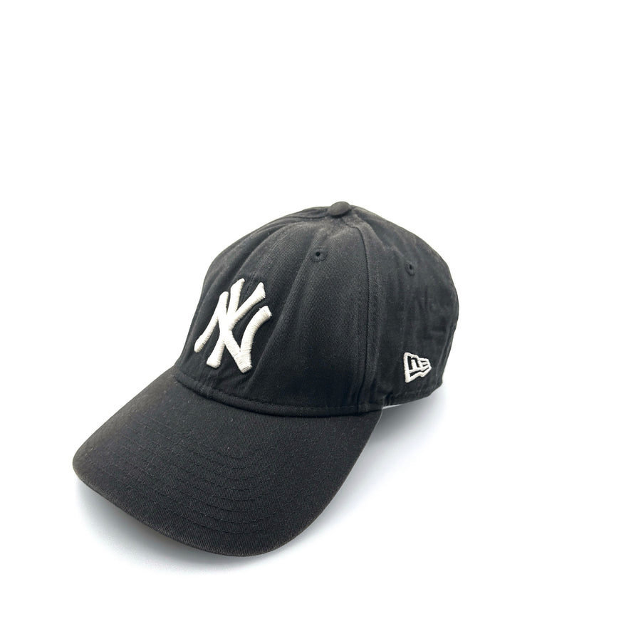 Vintage, Yankees baseball sapka, állítási lehetőséggel. Hímzett mintával,fekete színben.