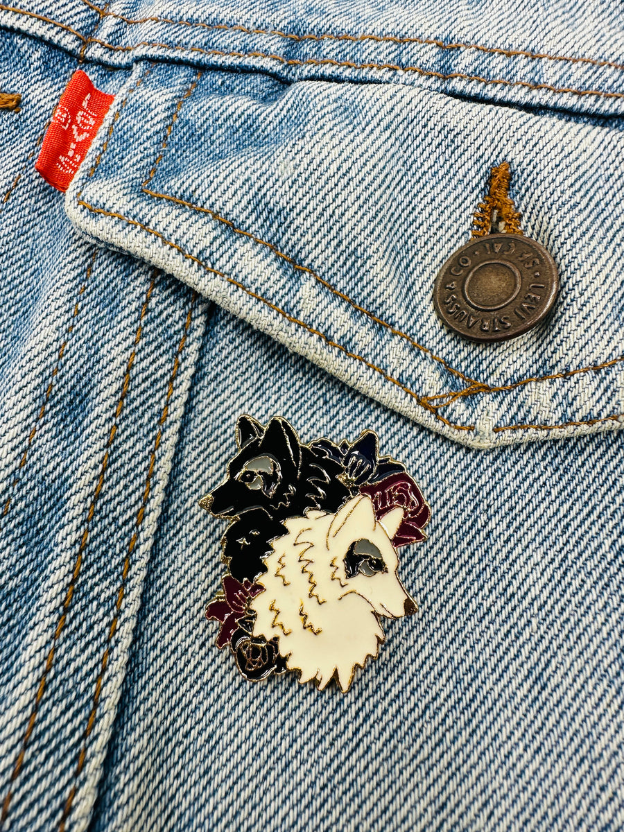 Pin - Wolves
