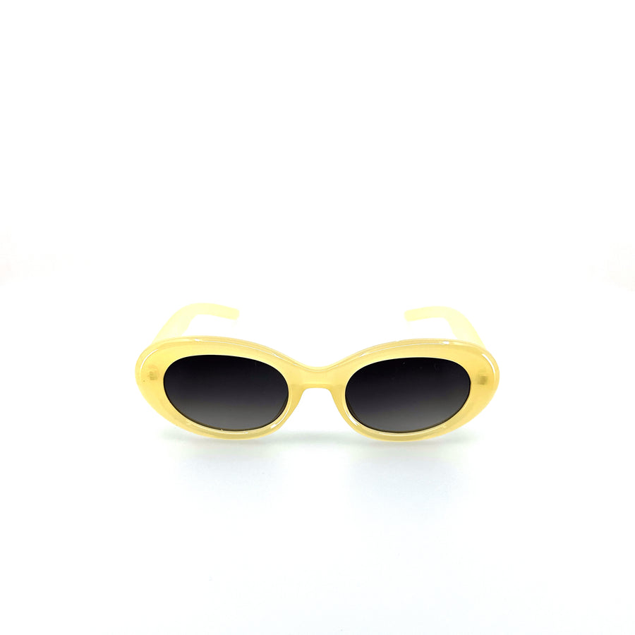Lapos, lekerekített, sárga színű, műanyag napszemüveg. 