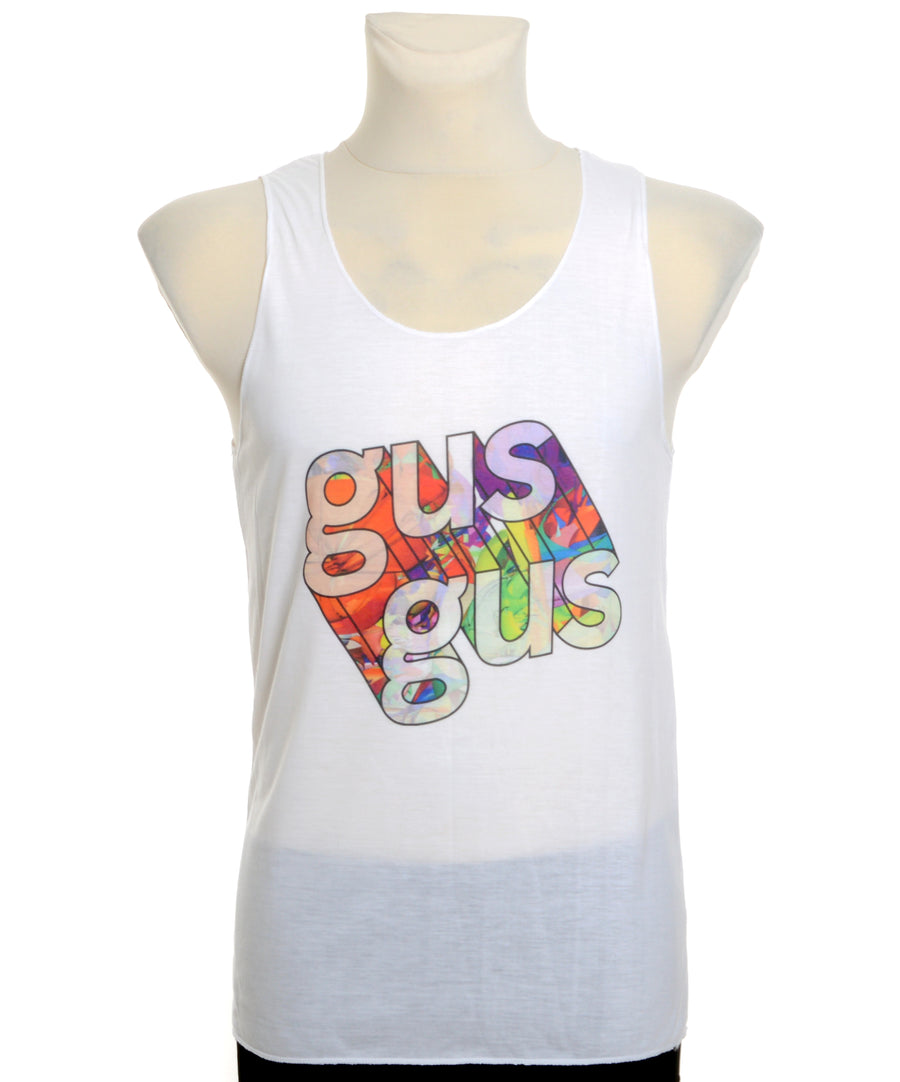 Egyenes fazonú, unisex trikó Gus Gus mintával.