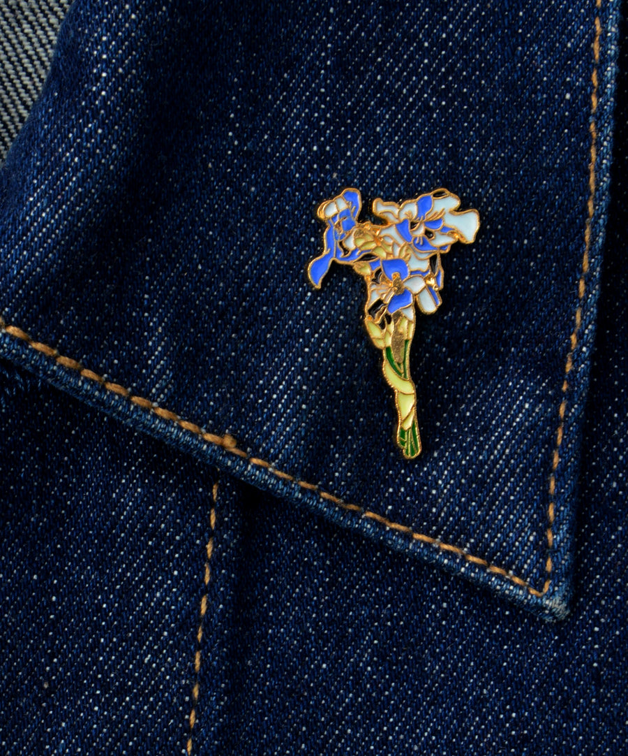 Pin - Blue flowers