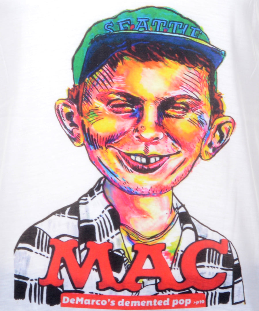Egyenes fazonú, unisex trikó Mac DeMarco mintával.