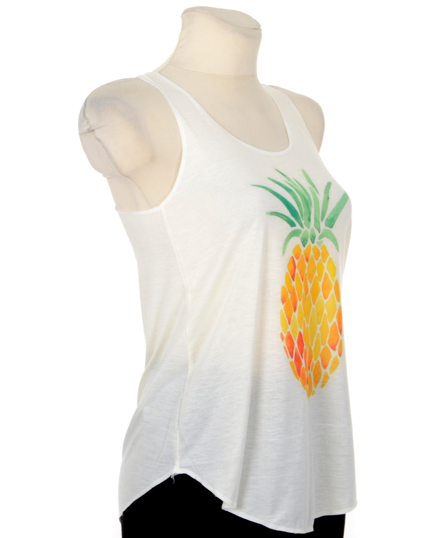 Bővülő szabású női pamut trikó, ananász mintával.