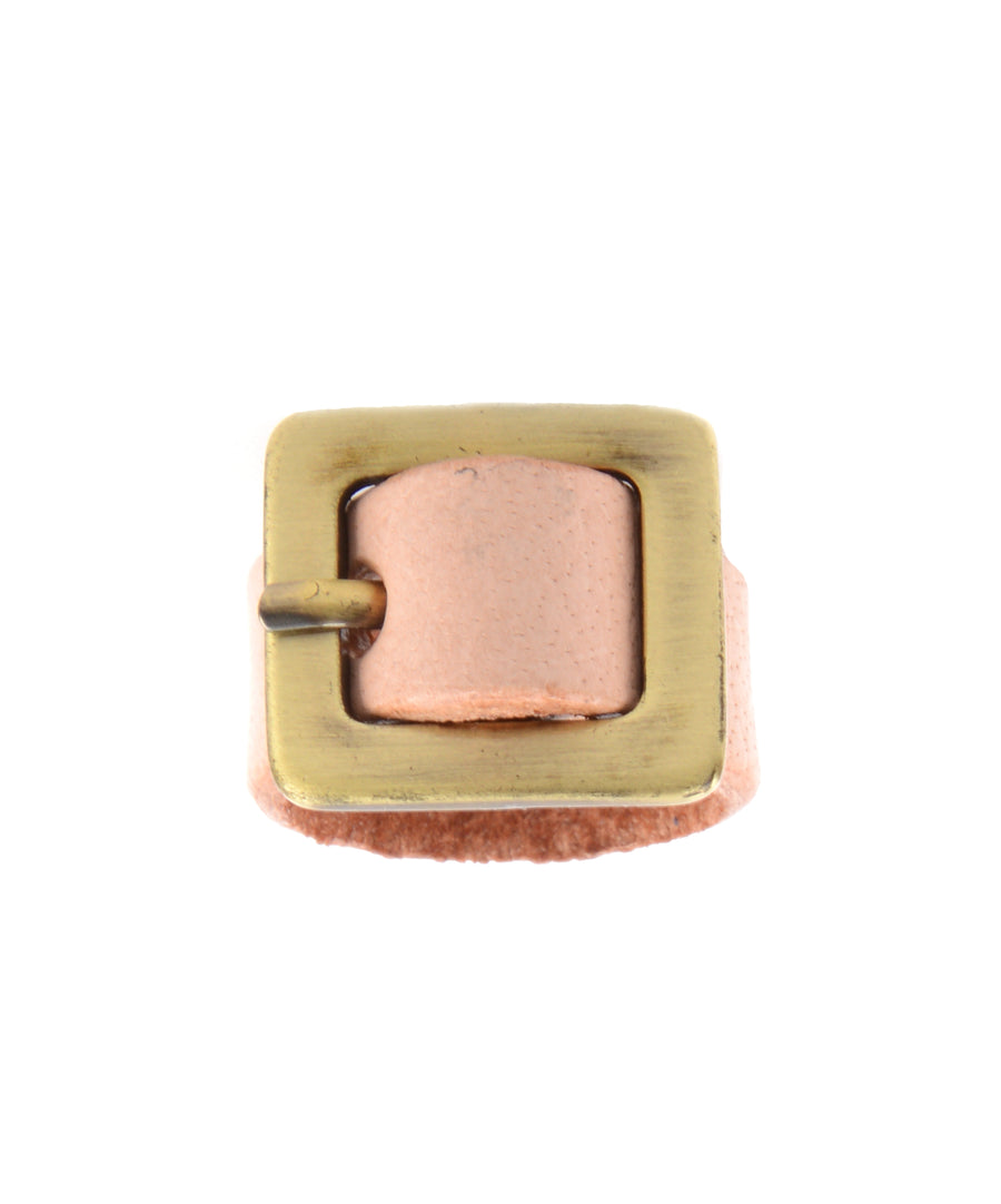 Mini öv formájú, állítható méretű rózsaszín bőrgyűrű.