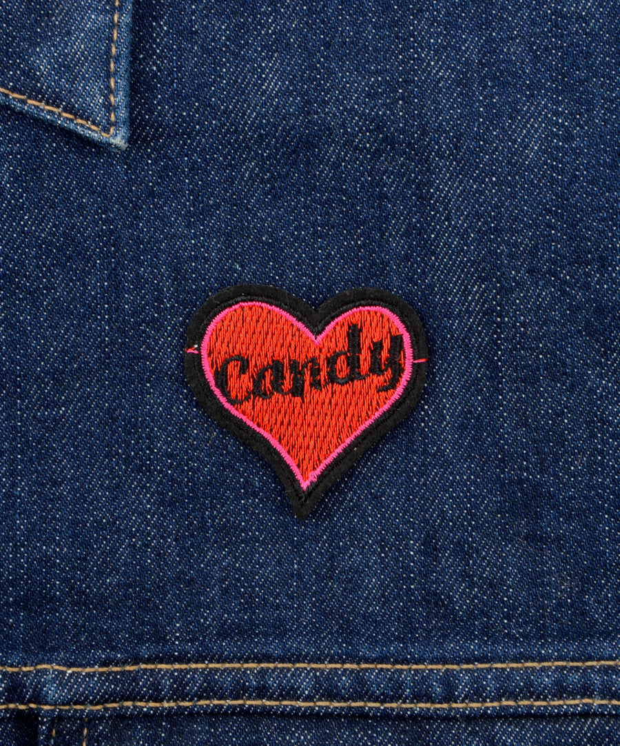 Candy feliratos, szív alakú hímzett felvarró