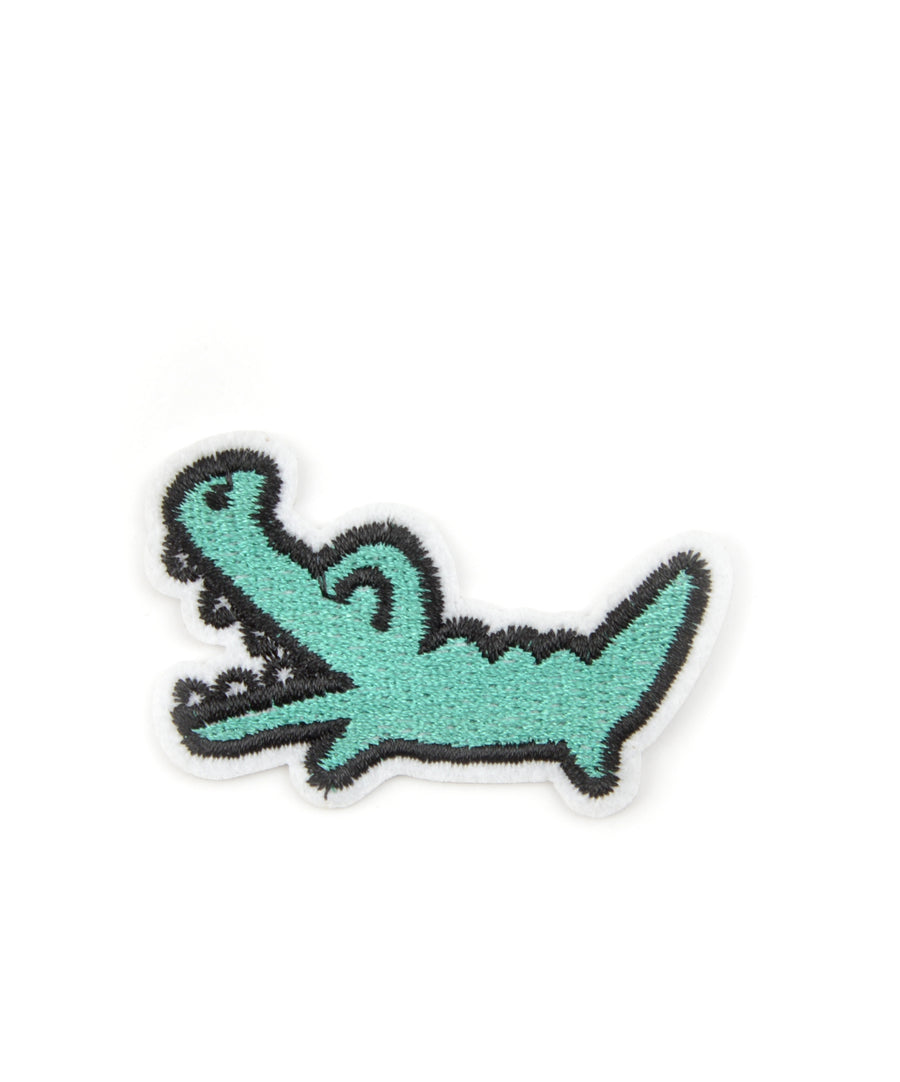 Krokodil alakú hímzett felvarró
