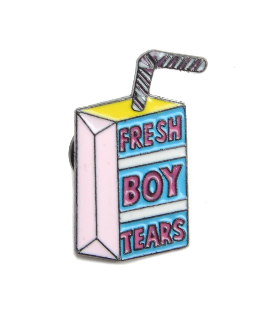 Dobozos üdítő formájú fém kitűző fresh boy tears felirattal