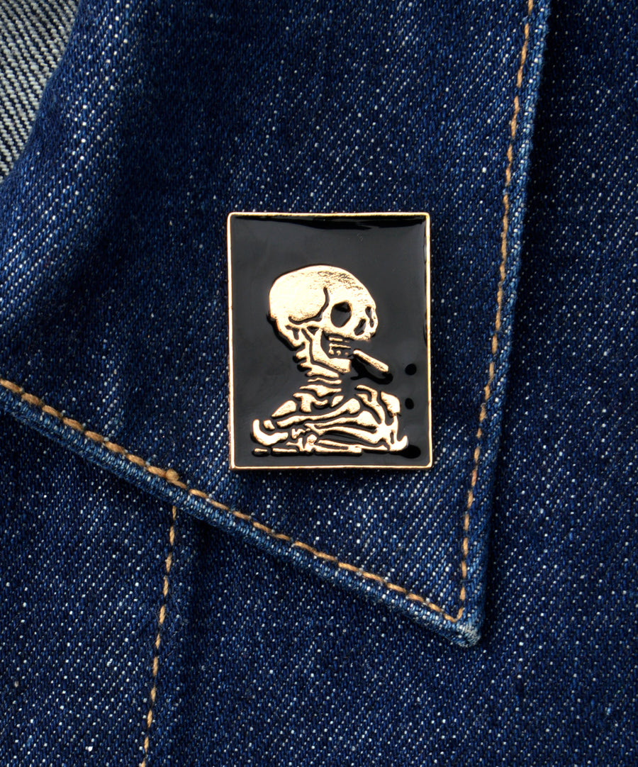 Pin - Smoking skeleton
