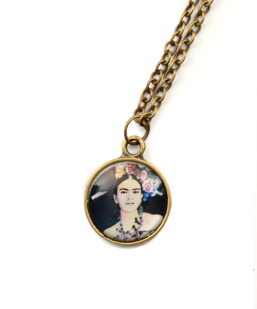 Frida Kahlo mintás medálos nyaklánc