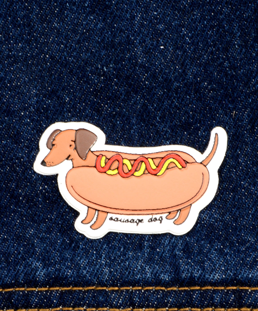 Hot-dognak öltözött tacskó alakú, M3 ragasztóval ellátott ruhamatrica