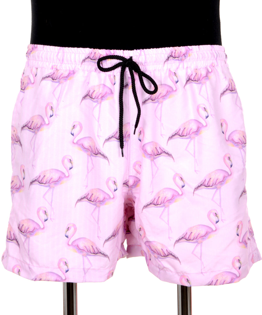 Flamingo mintájú, gumis derekú short folt- és svédzsebbel.