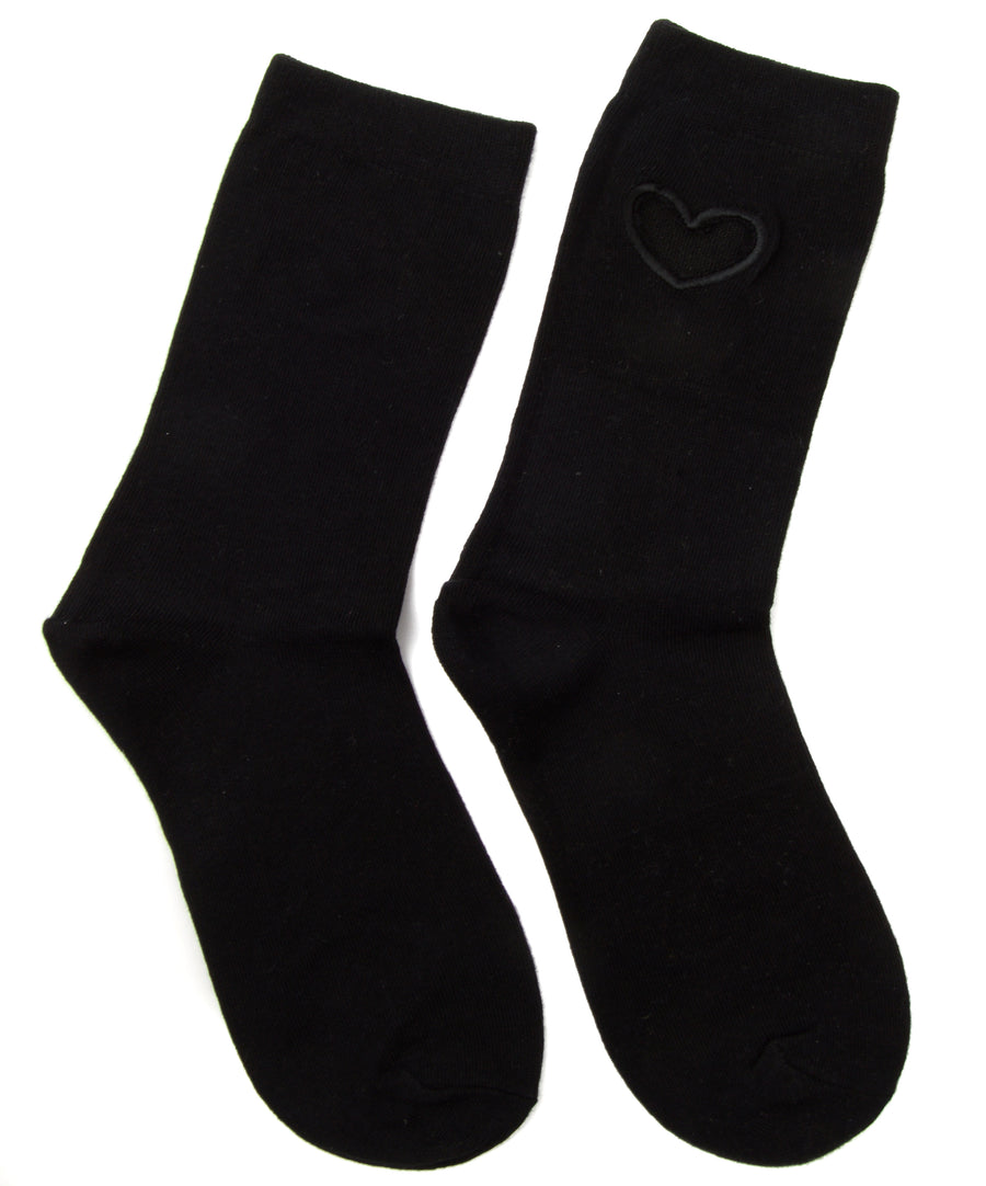 Fekete szivecskés zokni