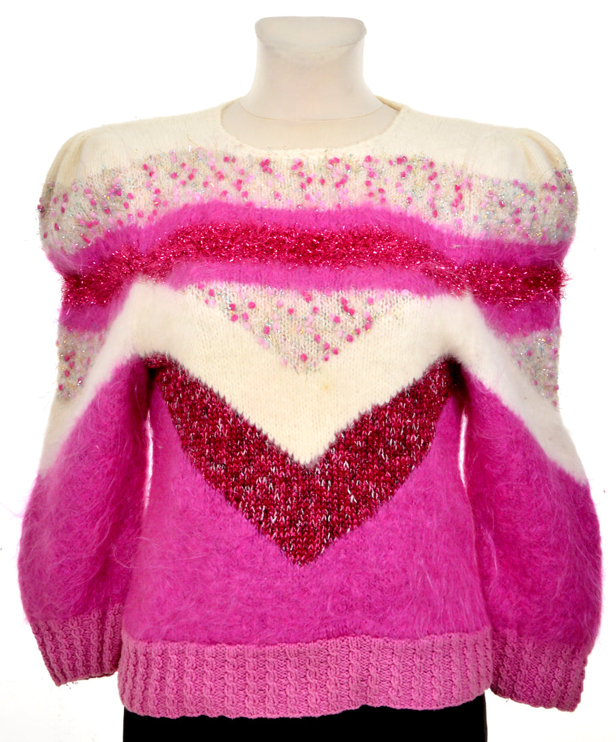 Különböző fonalak variációjából kötött pink vintage női pulóver a 80-as évekből.